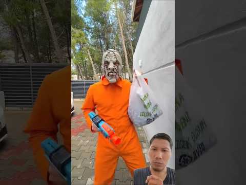 The VILLAIN took the CANDY from her, but she called for HELP 🍬😱#comedy​  #viral​ #funny​ ​ #candy