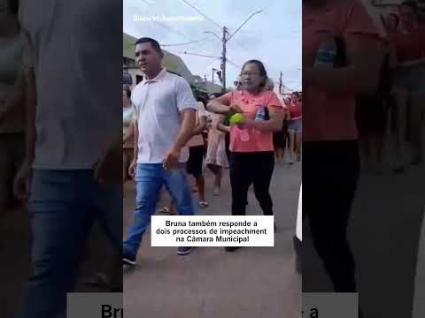 Centenas de pessoas foram às ruas de Praia Norte para pedir a continuidade do afastamento da prefeit