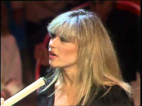 Dick Clark Interviews E.G. Daily - American Bandstand 1986
