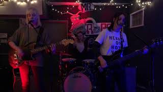 Daddy Issues - In Your Head (live 1/22/19)
