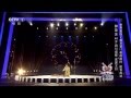 Amazing Balance Act Performed By Zhong Rong Fang