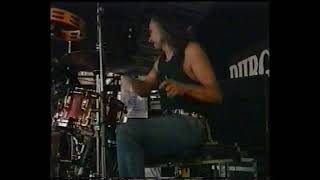 KEITH URBAN PLAYS CLUTTERBILLY LIVE AT PURGA CREEK 1991