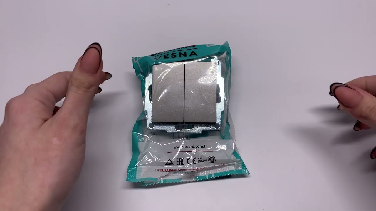 Вимикач двоклавішний LEZARD Vesna сірий 742-3588-101