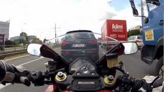 preview picture of video 'CBR 1000 RR vs saturday morning traffic in Warsaw'