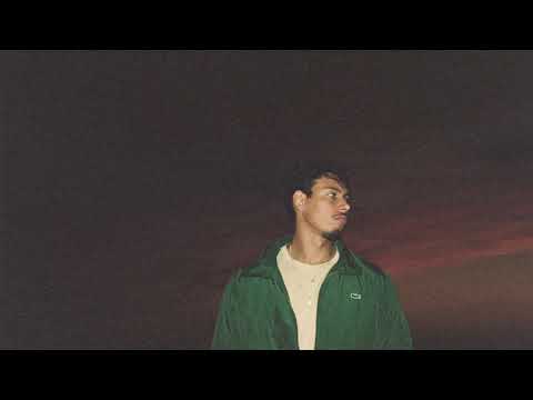 Georgio feat. Sofiane Pamart - Quelques amis ca suffit (Video lyrics)