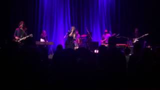 Rachael Yamagata &quot;Nobody&quot; into &quot;Lose Yourself&quot; mashup (2016-10-24)