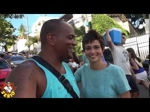Repórter Favela encontra na festa de Yemanjá a Morena mais Linda e Simpática do Brasil