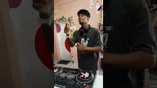 Download lagu Thanimai Kathalan EDM - Dj Reetus #dj #remix #treanding #shorts #music #djremix #love #song mp3