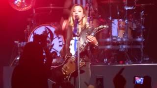 Halestorm - &quot;Apocalyptic&quot; (Live in San Diego 10-12-16)