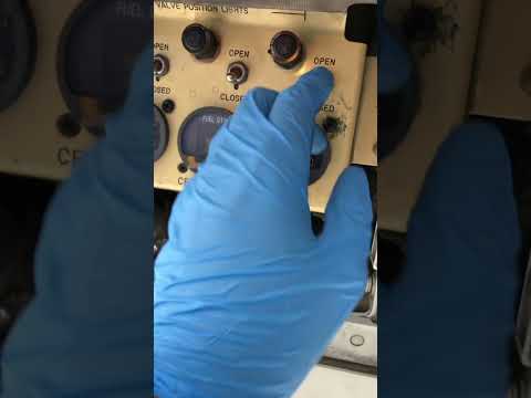 How we do Boeing 737 automatic refueling #aviation #aircraft #boeing #737 #refueling #automatic