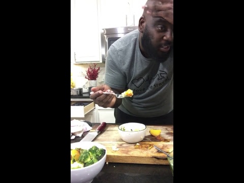 Day ?: Lemon Pepper Broccoli over Creamy Jalapeño Grits