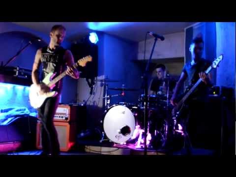 Suitenoir - My Lover (Live at The Underground in Falmouth 230212)