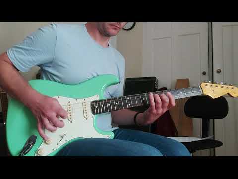Fender Japan ST 62RI Surf Green Demo by session guitarist Robin Burrows