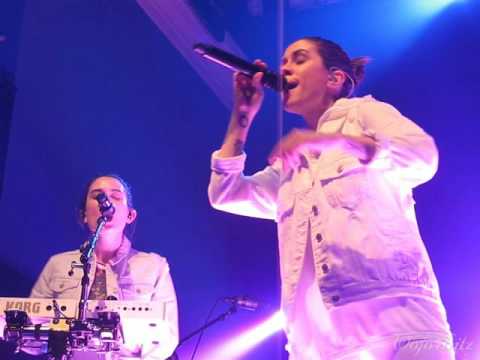 18/19 Tegan & Sara - WWAG (Remix)  @ 9:30 Club #1, Washington, DC 11/06/16