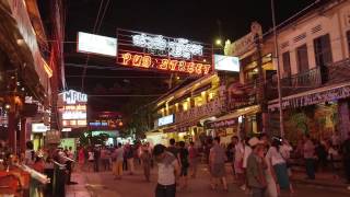 preview picture of video 'The Mad Monkey Backpackers Hostel in Siem Reap Cambodia'