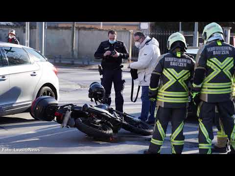 Bautzen: Motorrad fährt auf PKW auf-zwei Verletzte - LAUSITZWELLE