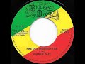 FRANKIE PAUL ♦ Fire Deh A Mus Mus Tail + Version {BLACKA DREAD 7" c.1984}