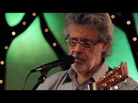 ME SIRVE NO ME SIRVE de Mario Bendetti y Washington Carrasco