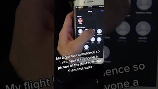 Download lagu Menjatuhkan Orang Asing di Pesawat gambar seorang pilot selama penerbangan #shorts mp3