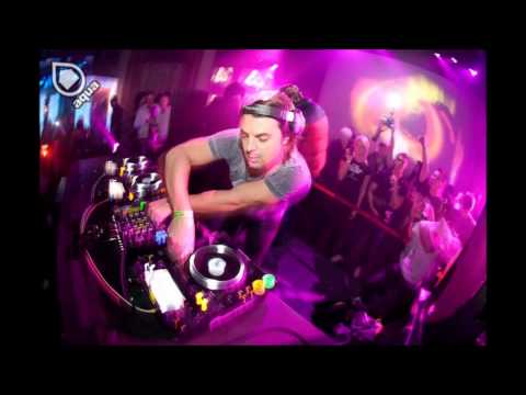 Michael Calfan- Mozaik vs Kings of tomorrow- Finally (Lee Rose bootleg)