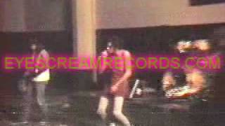 Jane&#39;s Addiction - Trip Away clip