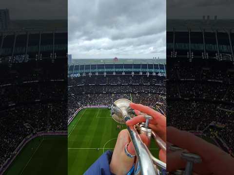 Oh when the Spurs, from The Dare Skywalk 🎺🤯