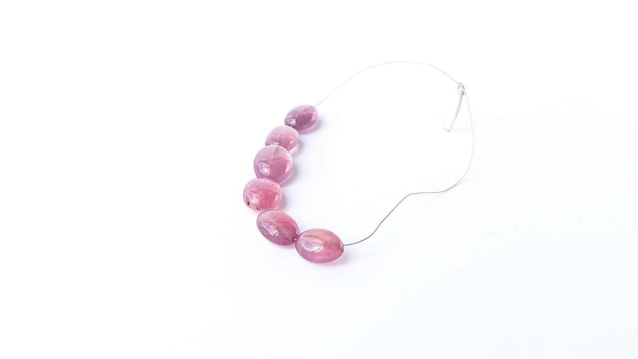 Ruby | Smooth Oval | 7-8.9mm Bead Size | 6 Pieces | 28 Carats video