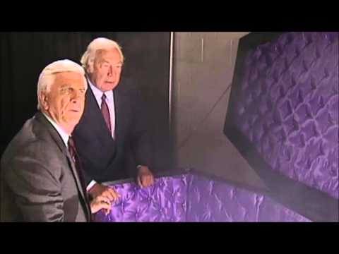 Giant Bombcast 09/22/2015 - Dan Explains Some Wrestling Bullshit (Grey vs. Purple Undertaker)