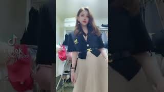 【TikTokえちえち】谷間ぁ〜にゃっチャンネル登録してね！