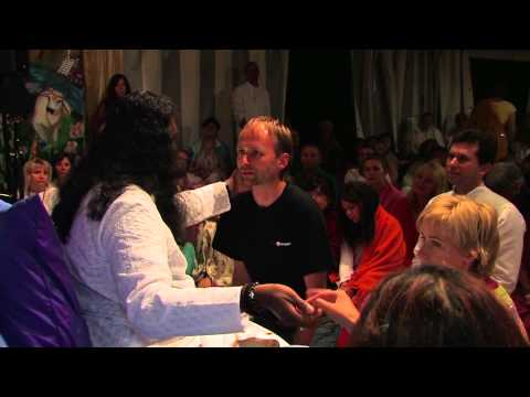 WUNDER DER LEBENSKRAFT Trailer | Ab 28.8.2015 im Kino!