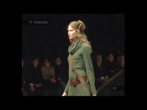 Alexander McQueen | Fall Winter 2006/2007 Full Show | Exclusive -fashion week show