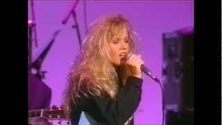 Amie Comeaux - Who's She To You (Live @ Wild Horse Saloon)