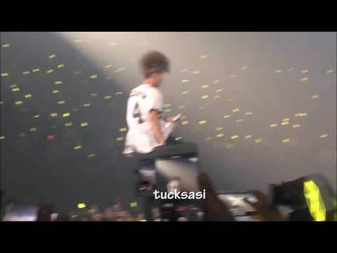 110916 EXO - BAEKHYUN _Lucky One (Funny Dance) #EXOrDIUMinBKK #DAY2