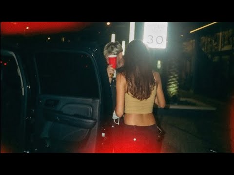 Bobby Biscayne - No Pictures [Official Video]
