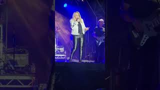 Bonnie Tyler at Brit Fest. Lost In France