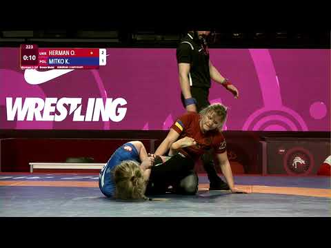 BRONZE Women's GP No-Gi - 71 kg: O. HERMAN (UKR) v. K. MITKO (POL)