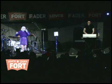 Little Boots, "Meddle" Live at The Levi's/FADER FORT