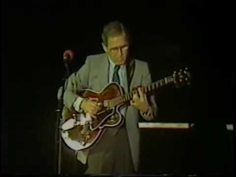 Chet Atkins Fingerstyle Guitar Medley