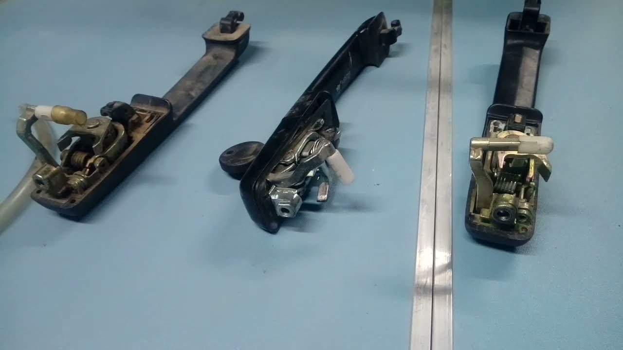 Ручка передняя левая passat b3. Дверная ручка пассат б4. Ручка водительской двери пассат б3 артикул. Ручка двери passat b3 передняя левая. Ручка передняя левая passat b3.