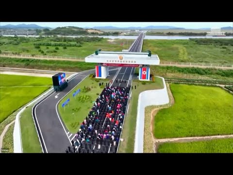Rússia e Coreia do Norte inauguram primeira ponte rodoviária na fronteira entre os dois países | AFP