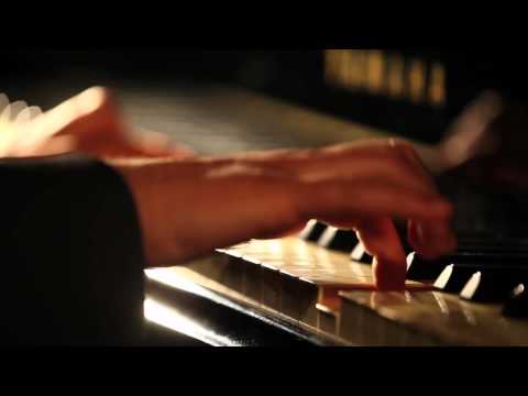 Jaclyn Guillou - Sail Away (Live at Cellar Jazz Club)