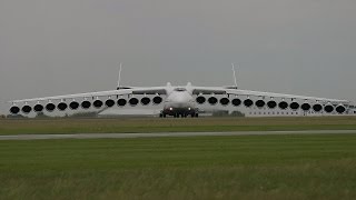 Смотреть онлайн Взлет и посадка самого большого самолета АН 225 "Мрия"