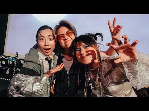 Parachuting Off The Moon - RENE, barb. &