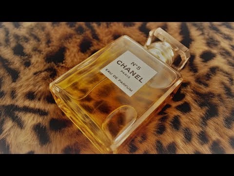 REVIEWING MARILYN MONROE'S FAVORITE: CHANEL NO. 5 PERFUME