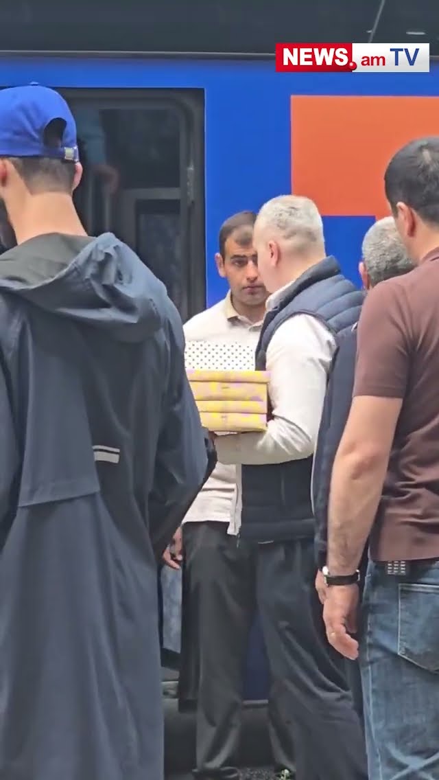 Սննդային ընդմիջում` ուրախ ավտոբուսում