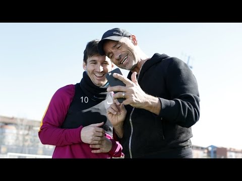 Leo Messi scores an impossible goal for Eros Ramazzotti