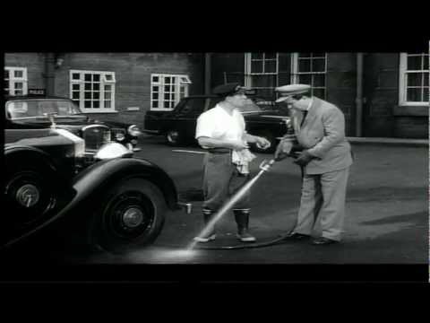 NORMAN WISDOM 1 - CARWASH