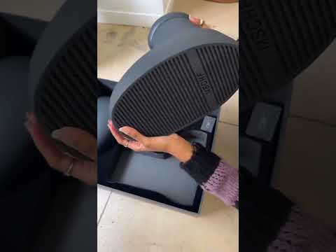 🔥Another day, another MSCHF boot, this time in black