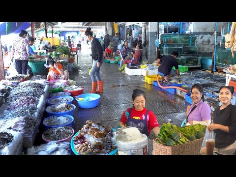 Cambodia's Street Market Food - Fried Noodle, Nom Banhjok Sroas, Seafood, & More