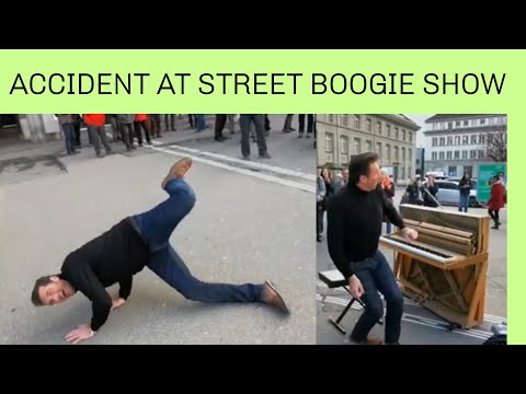 Accident at Street Boogie Show - Nico Brina ( boogie woogie piano )